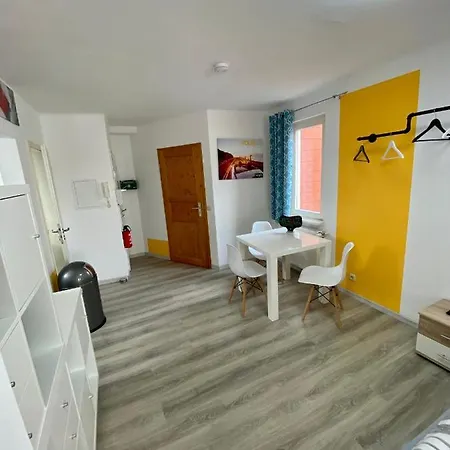 Apartment 2p. Balkon Zentral 1.4
